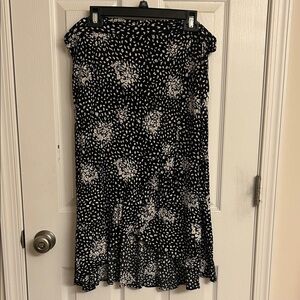 Knox Rose Floral Spotted Black White Rayon Midi Skirt Scalloped Hem Size XXL